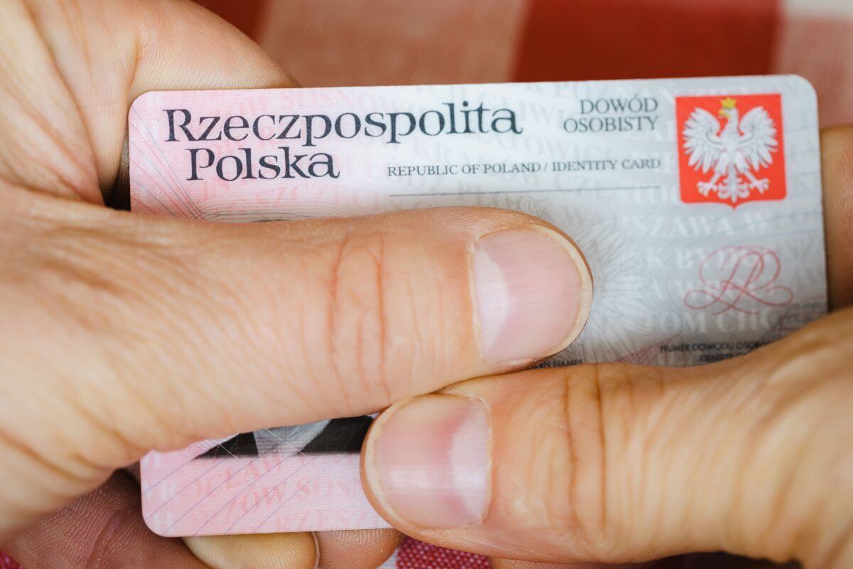 Dla kogo przeznaczona jest szybka pożyczka na dowód do ręki?
