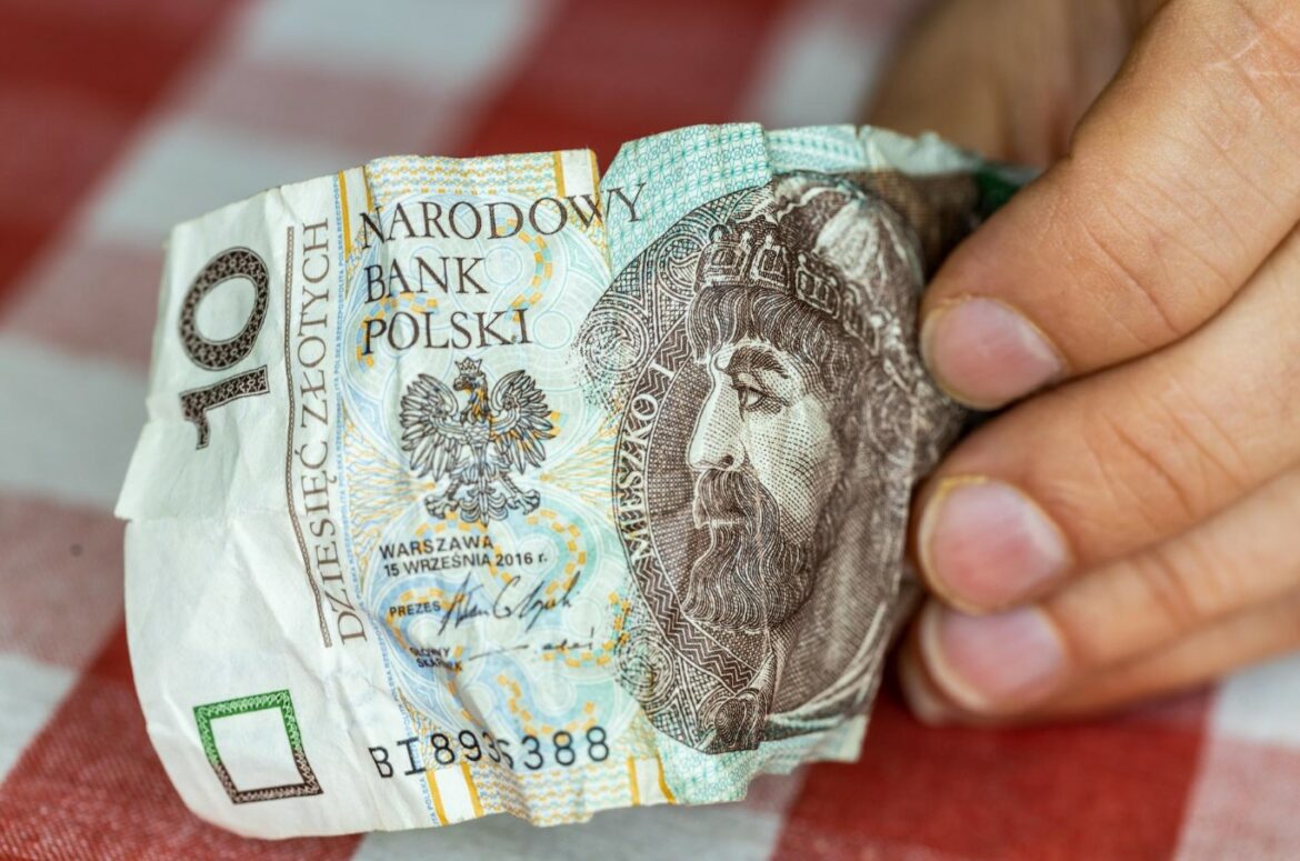 gdzie wymienić uszkodzony banknot