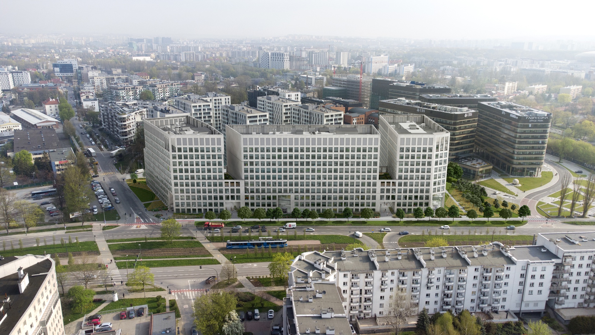 ul. Heleny Modrzejewskiej 30