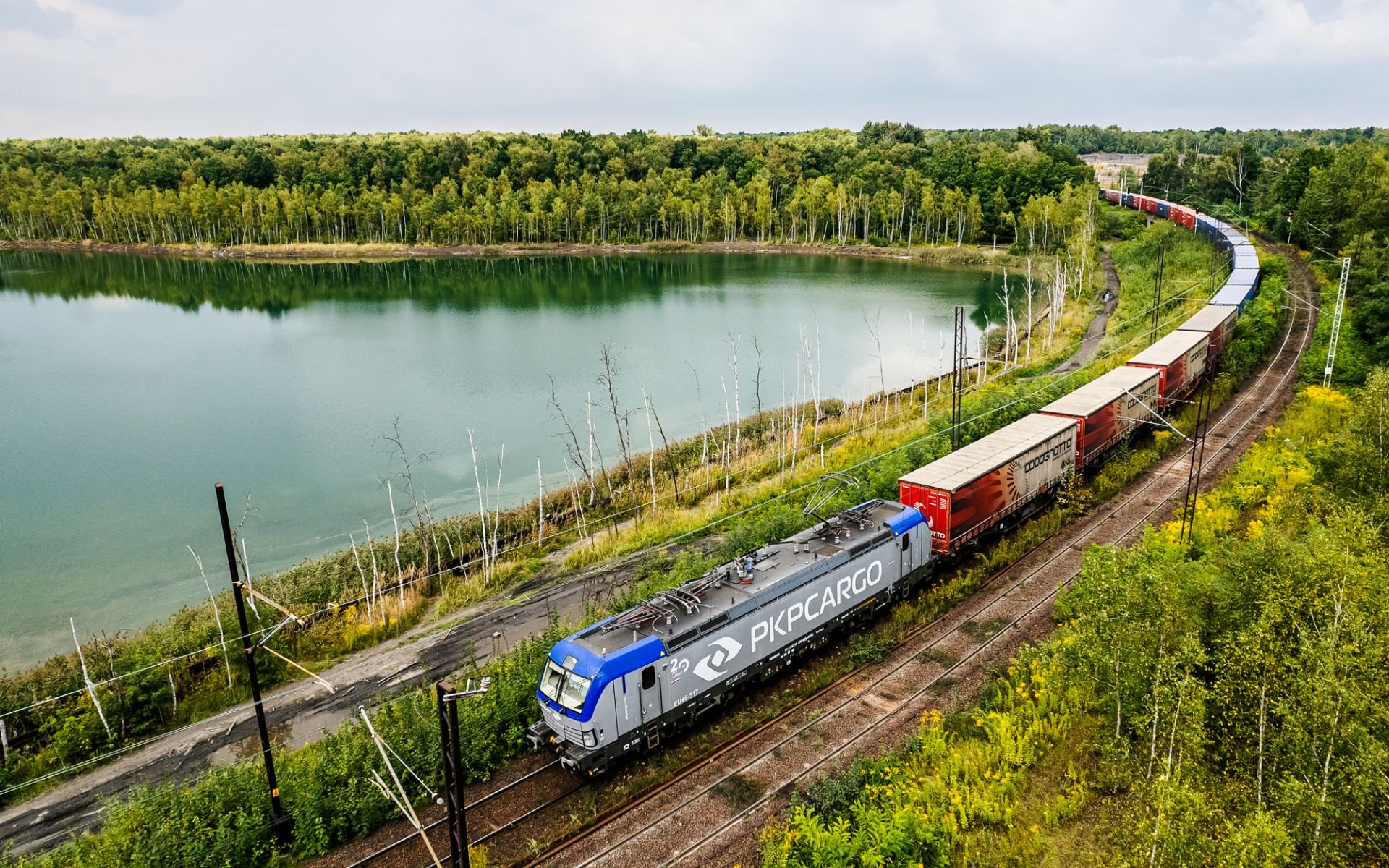 Spadek udziału PKP Cargo w rynku przewozów towarowych – dane UTK za 2025 rok