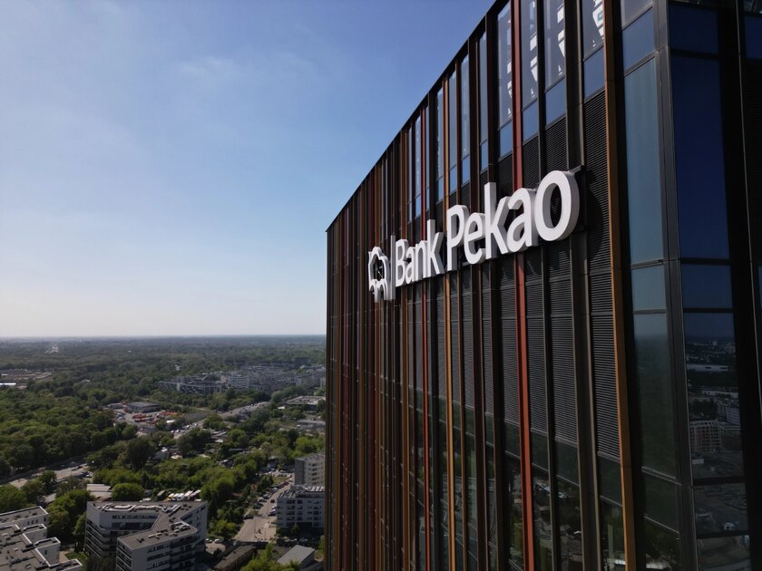 Bank Pekao planuje wypłatę 19,77 zł dywidendy na akcję z zysku za 2025 rok